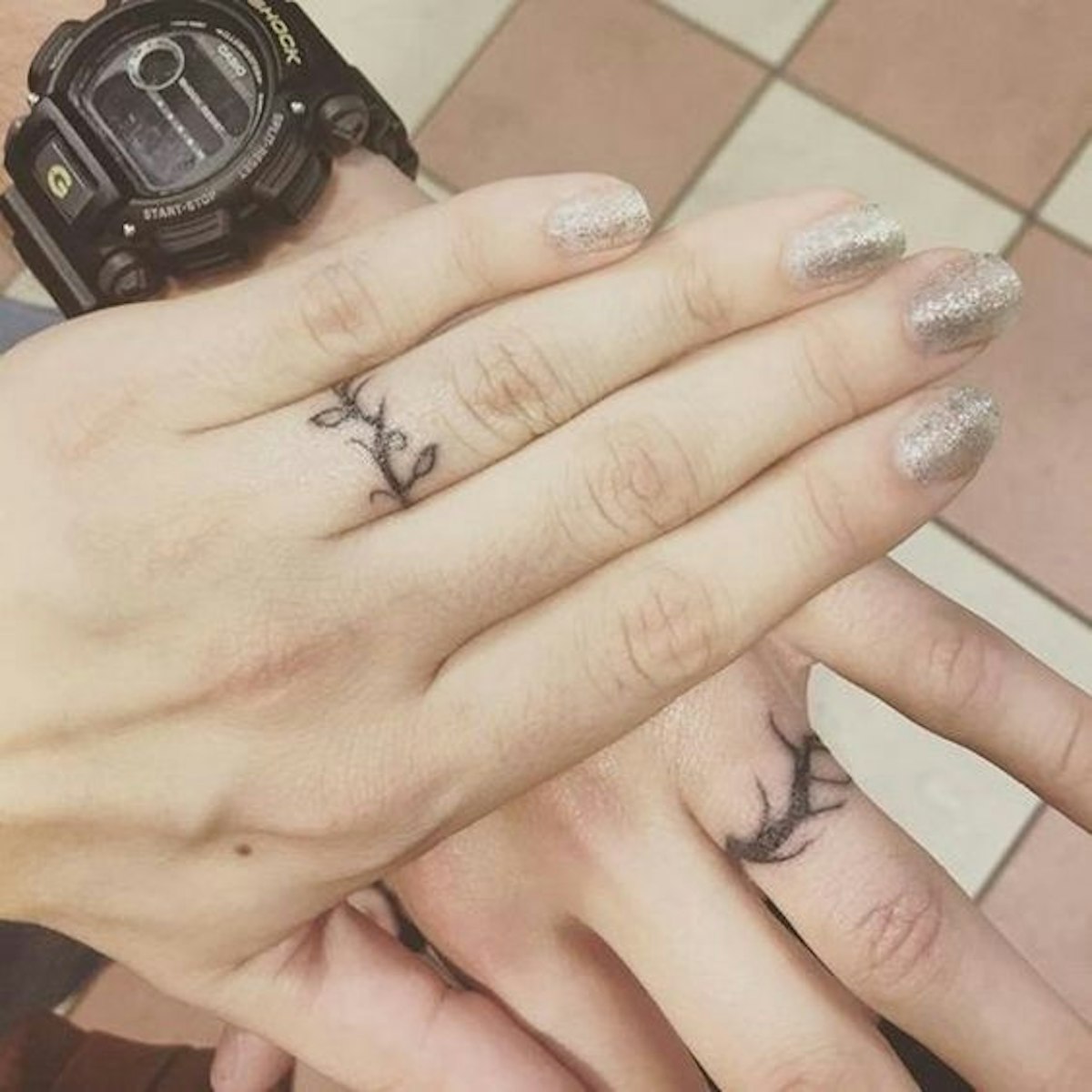 Wedding ring tattoos: 21 ideas for your never-ending love story